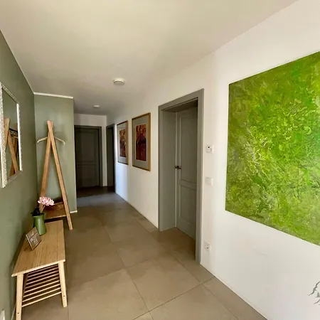 Almaubayern - Mit Berblick Und Grossem Garten Ubersee