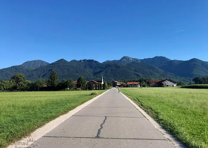 Almaubayern - Mit Bergblick Und Grossem Garten Tatil Evi